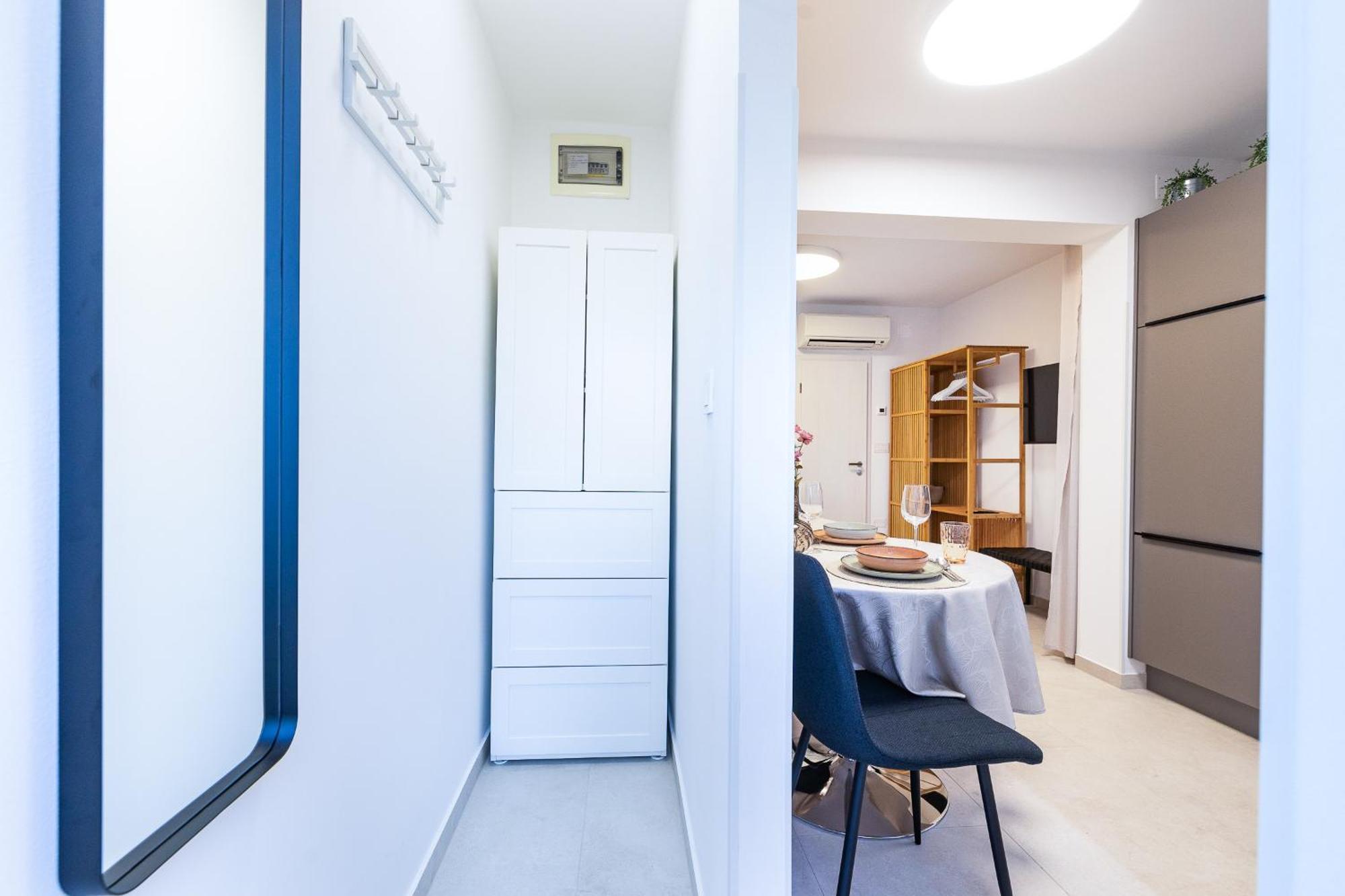 Isolana Apartment イゾラ エクステリア 写真